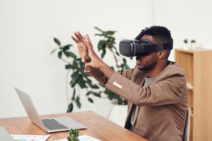 VR and the future of freelancing